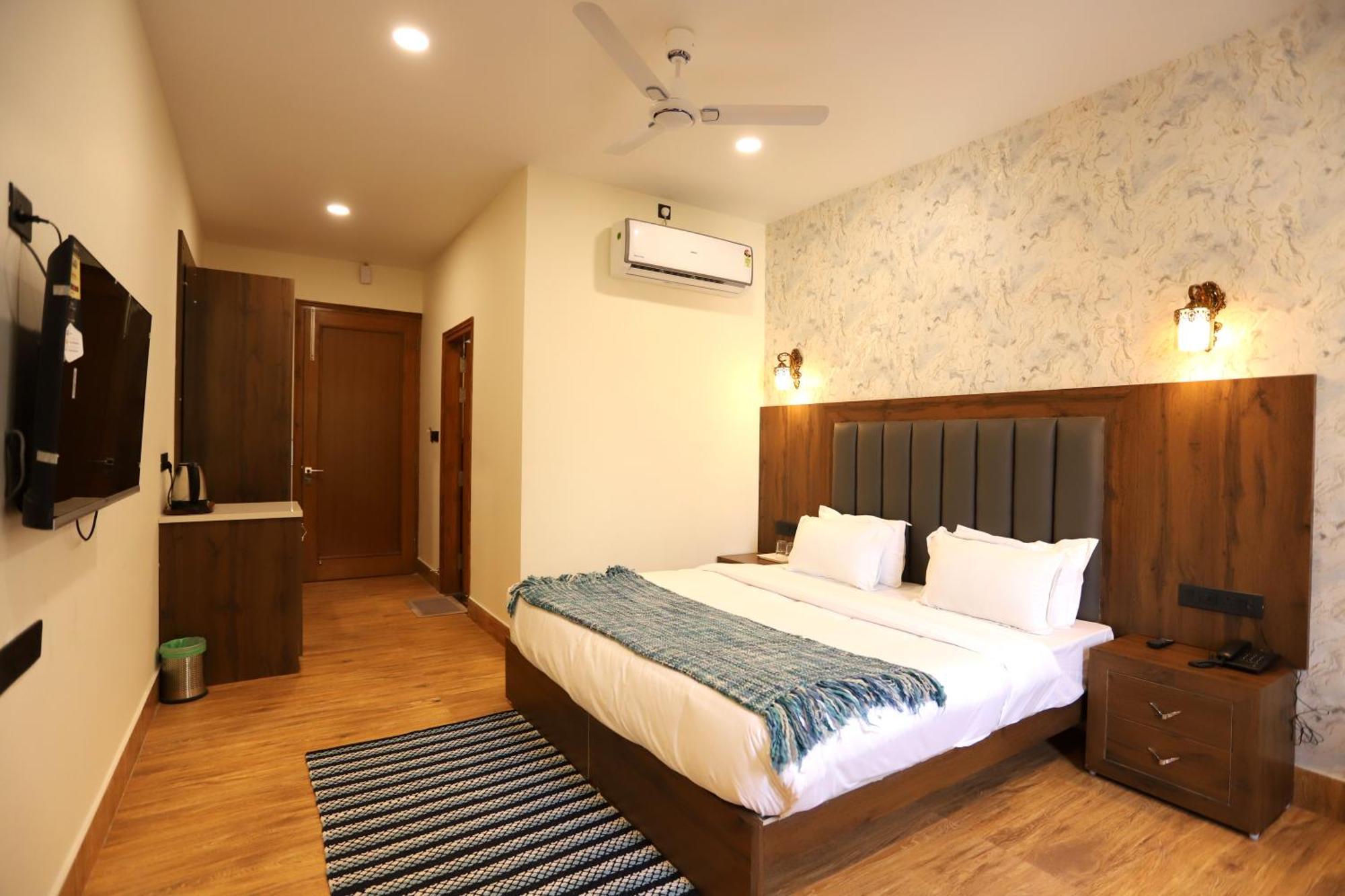 Hotel Dhingra Inn Rewāri エクステリア 写真