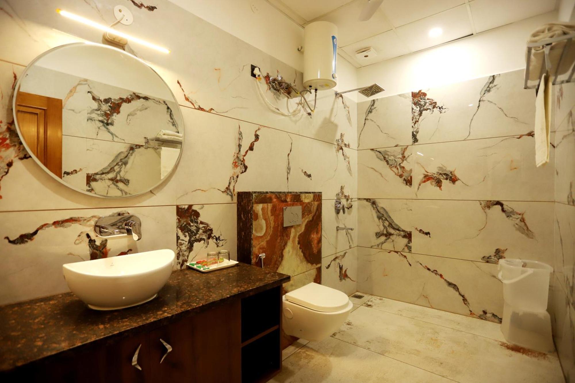 Hotel Dhingra Inn Rewāri エクステリア 写真